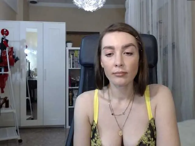 Live sex webcam photo for MilfRyhanne #271550109