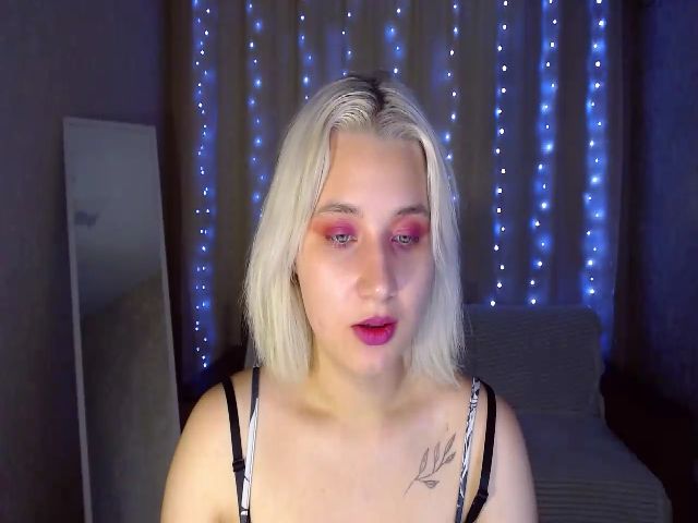 Live sex webcam photo for Star_Laura #271553893