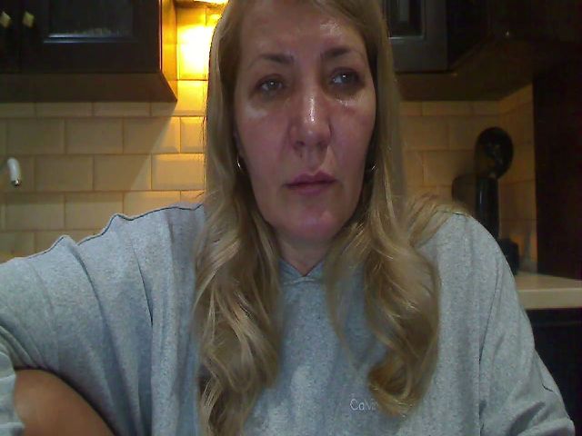 Live sex webcam photo for HeyHeyGrey #271545321