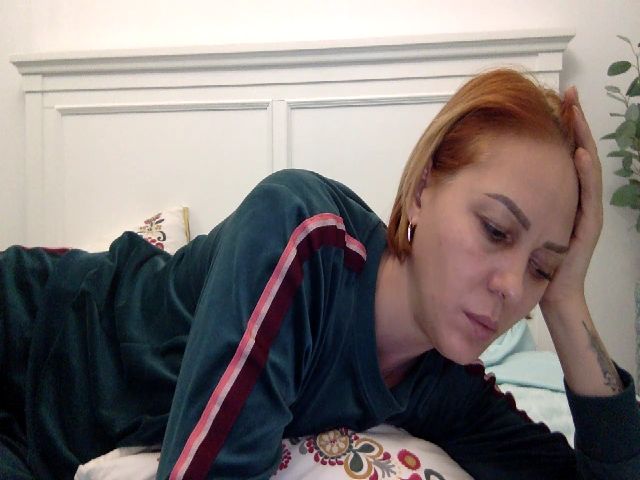 Live sex webcam photo for catherinne4u #271544824