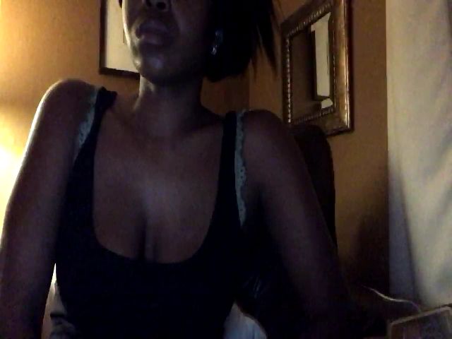 Live sex webcam photo for IsabelHunter #271545106