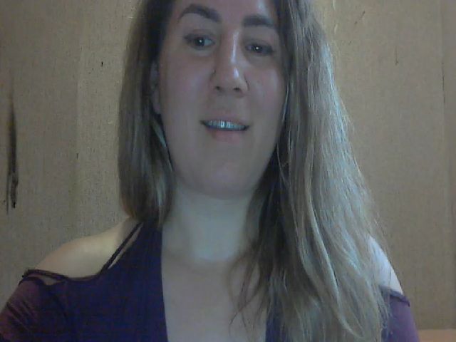 Live sex webcam photo for ChrystalBella #271550404