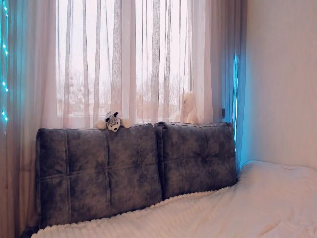 Live sex webcam photo for My_Brunett #271550386