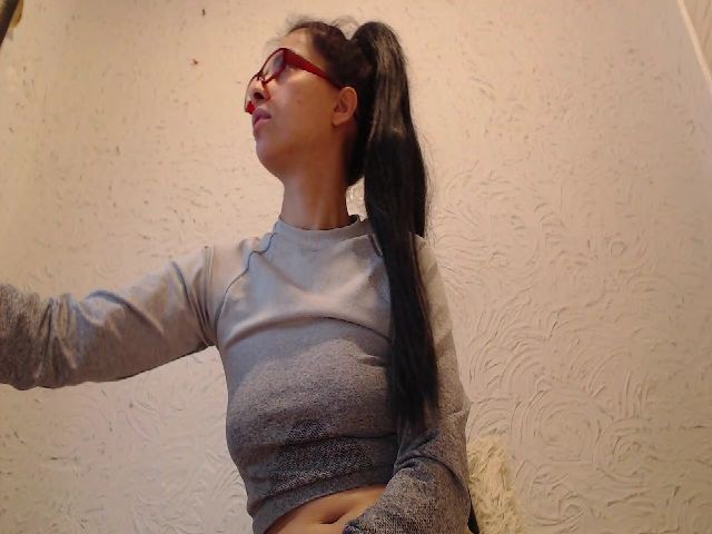 Live sex webcam photo for HOT_ALIAN #271551172