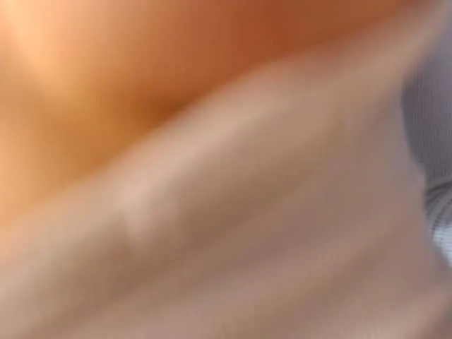 Live sex webcam photo for GoldenHoney #271549462