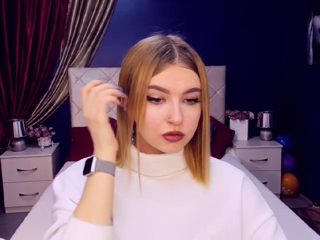 Live sex webcam photo for ViolaRose #271551551