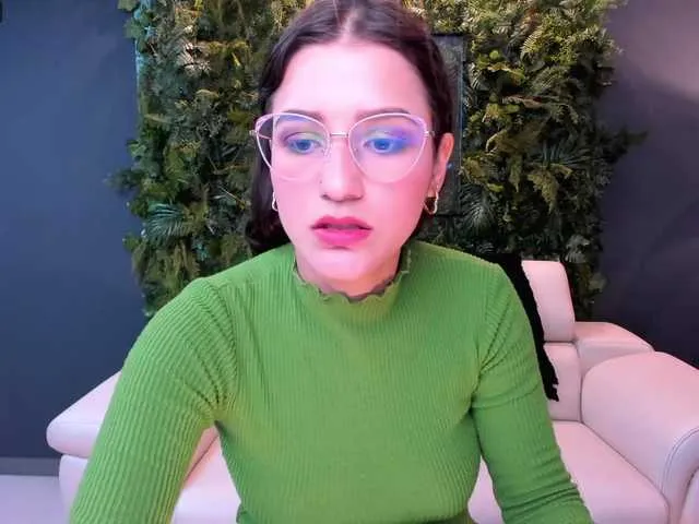 Live sex webcam photo for TracyAllen #271549851