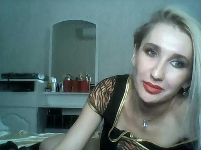 Live sex webcam photo for MizzEva #271544066
