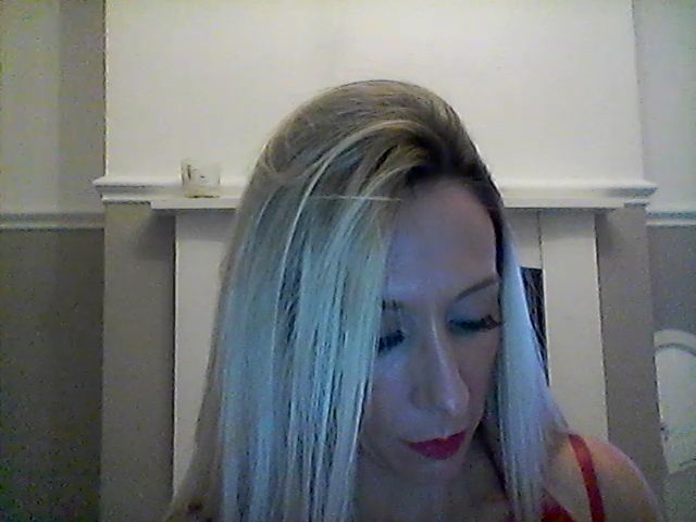 Live sex webcam photo for Tinkerbell53 #271545095