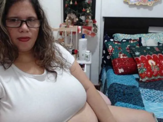 Live sex webcam photo for ElissaHot #271549596
