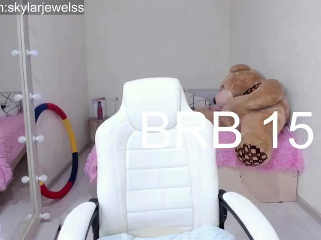 Live sex webcam photo for SkylarJewels #271555563