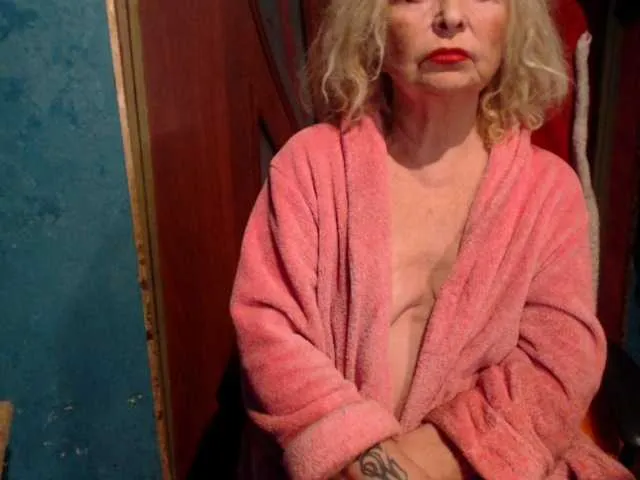 Live sex webcam photo for milo4ka77 #271565041