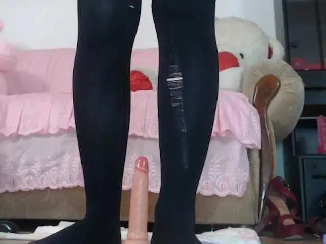 Live sex webcam photo for Little-letti #271560871