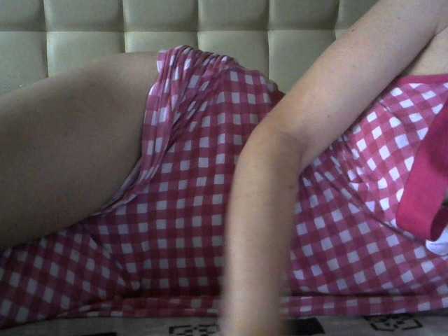 Live sex webcam photo for Saraoff82 #271561672