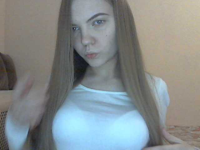 Live sex webcam photo for alisekss8 #271561172