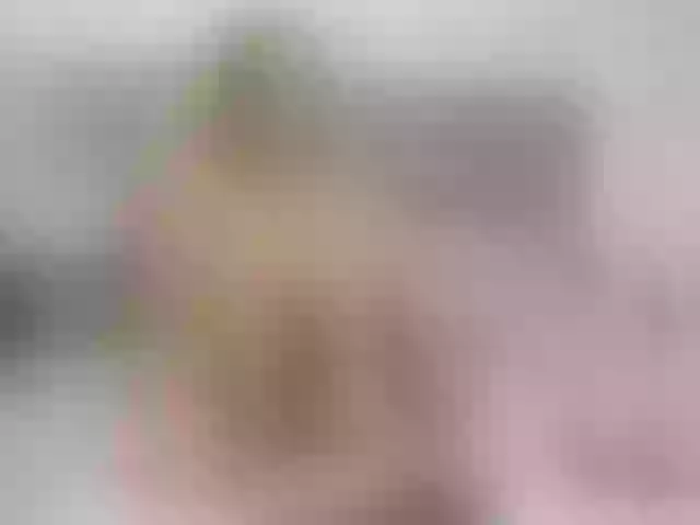 Live sex webcam photo for CarolaSallow #271555383