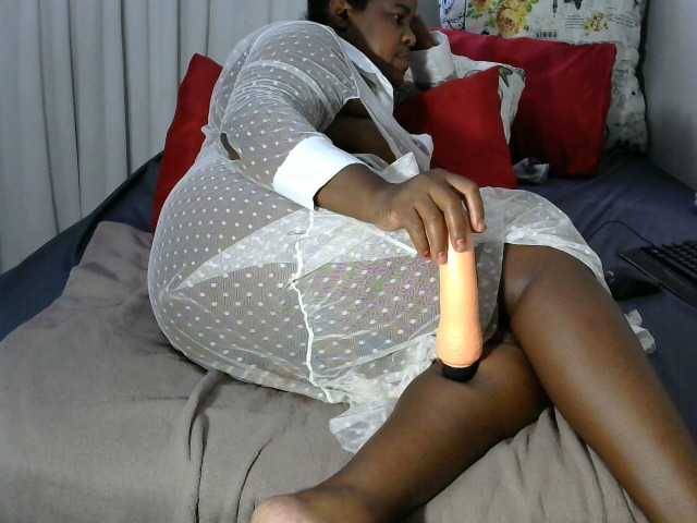 Live sex webcam photo for HOTNIPPLESSXX #271561555