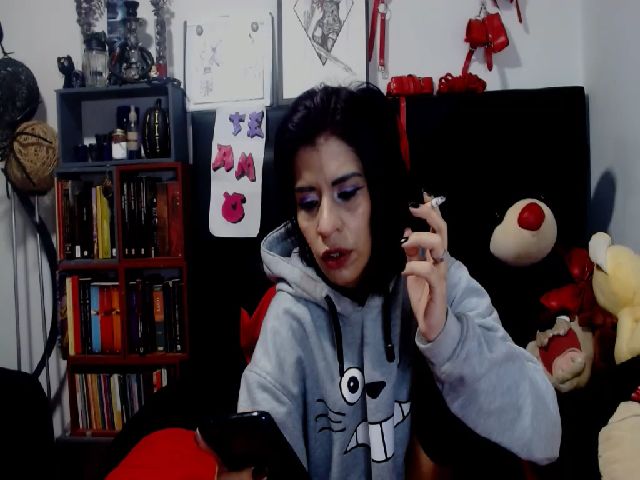 Live sex webcam photo for MilfKatty #271557260