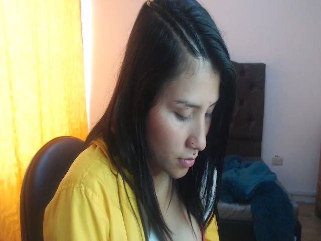 Live sex webcam photo for Emmaafox #271564368