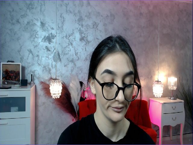 Live sex webcam photo for KendallDark #271562694