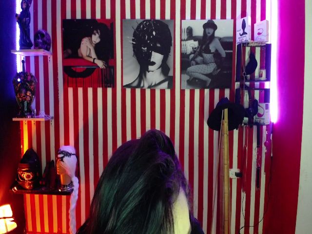 Live sex webcam photo for Laylamaze #271564223