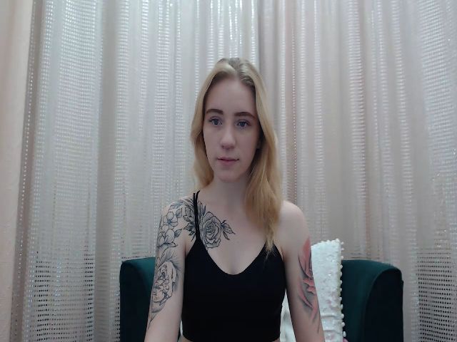 Live sex webcam photo for RedBerryy #271556591