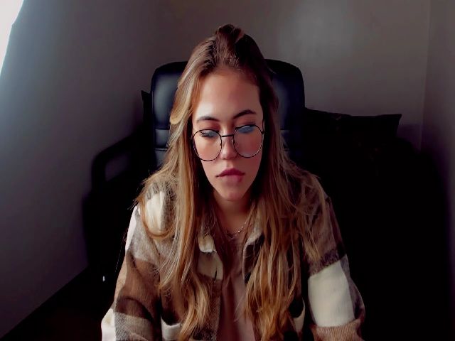 Live sex webcam photo for Toristar #271560892