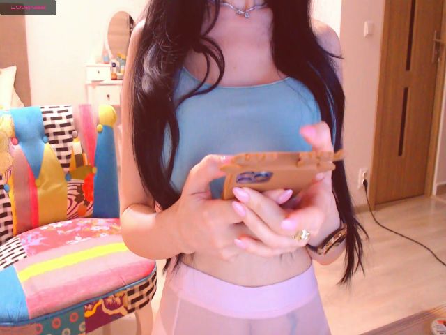 Live sex webcam photo for HotCoffeeGirl #271563291