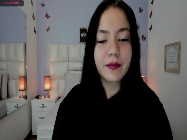 Live sex webcam photo for Rebeca__grey #271562422