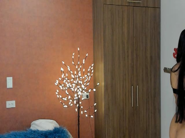 Live sex webcam photo for Forevermanu #271563159