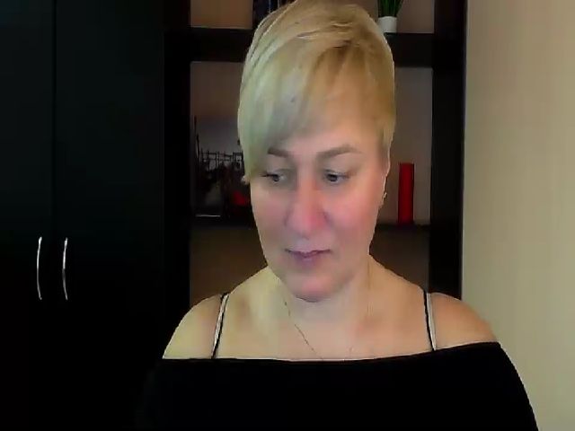 Live sex webcam photo for KailyMey #271562477