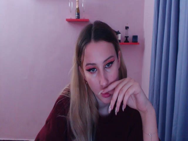 Live sex webcam photo for ModestBlonde #271562641