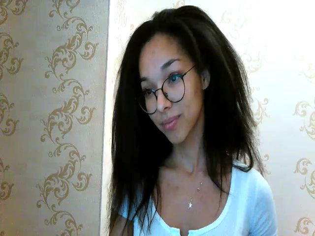 Live sex webcam photo for Carmel_Dee #271564099