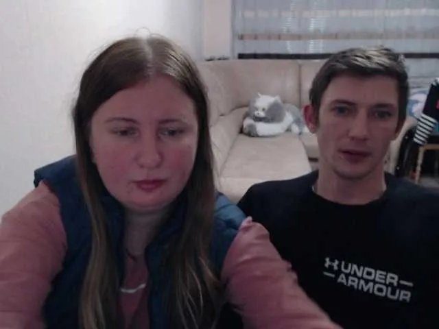 Live sex webcam photo for PeterAndJenda #271561303