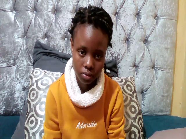 Live sex webcam photo for YOUNGDREAM123 #271559727