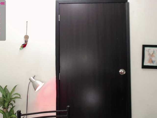 Live sex webcam photo for ivory-19 #271556209