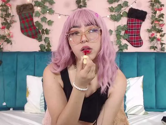 Live sex webcam photo for LennaHale #271555903