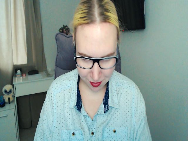 Live sex webcam photo for SweetnessLucy #271560301