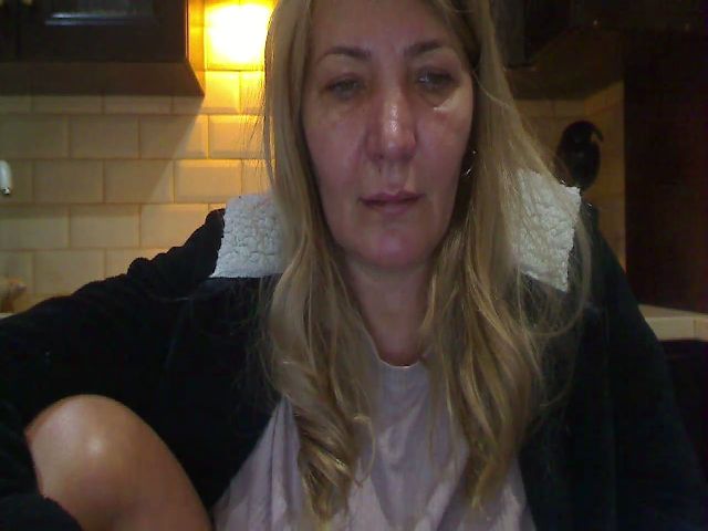 Live sex webcam photo for HeyHeyGrey #271557536