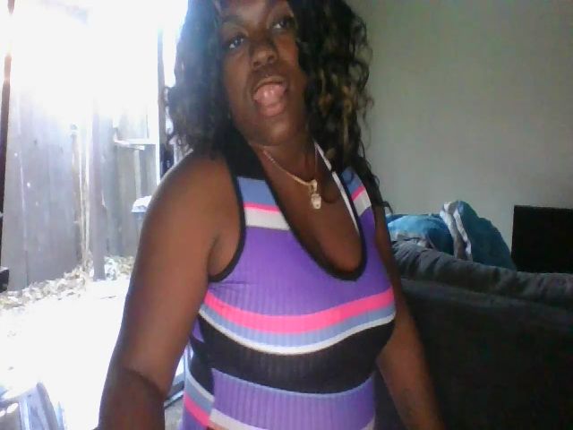 Live sex webcam photo for Bigbootibambi #271555276