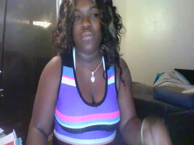 Live sex webcam photo for Bigbootibambi #271557047