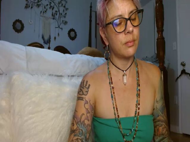 Live sex webcam photo for SunnyCharms #271557236