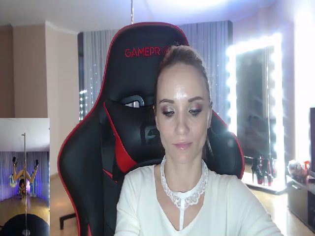 Live sex webcam photo for Louisedance #271556658