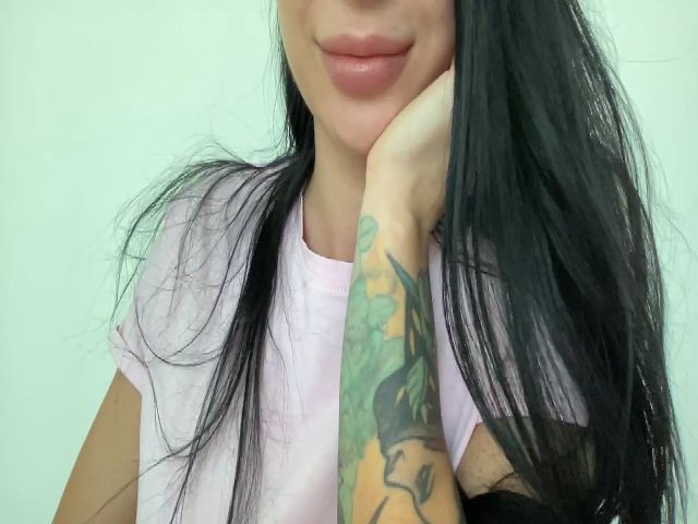 Live sex webcam photo for Sexylicious21 #271559426