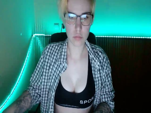 Live sex webcam photo for Alisia_Orion #271562527