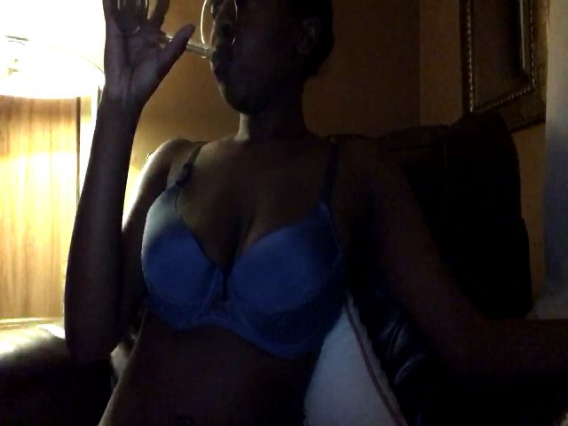 Live sex webcam photo for IsabelHunter #271557538