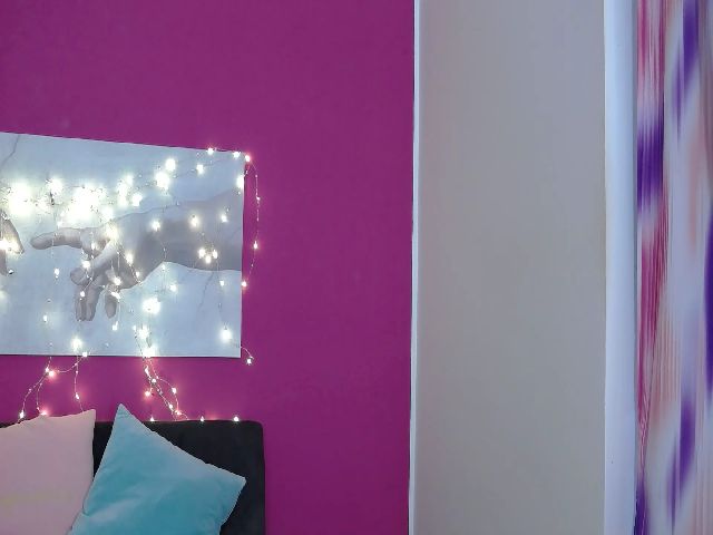 Live sex webcam photo for Eninvisble #271562296