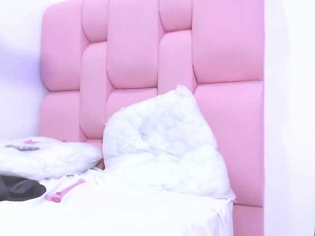 Live sex webcam photo for maria-lopez1 #271565154