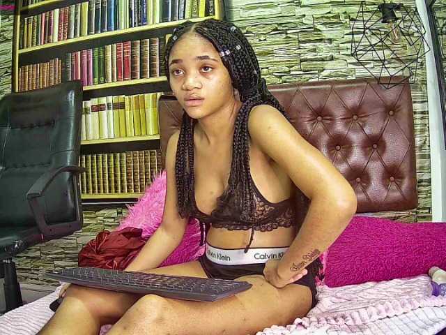 Live sex webcam photo for rychelebony #271565850