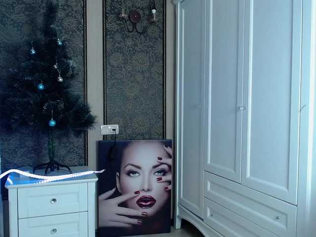 Live sex webcam photo for NielynLun #271558167